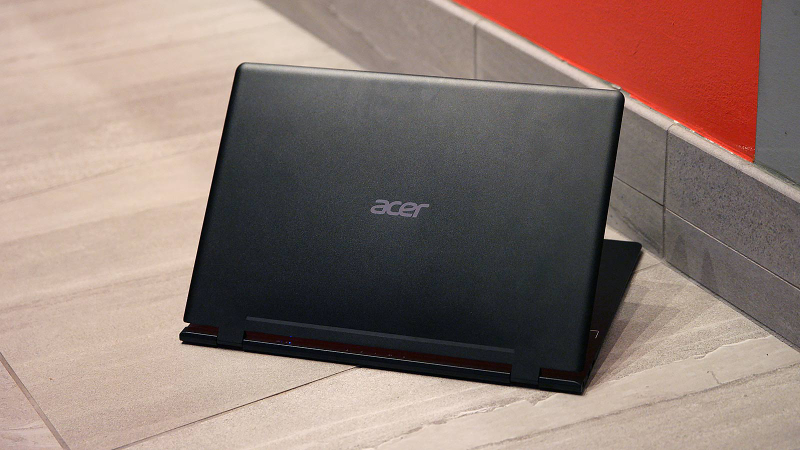 Illustration for article titled Acer's Swift 7 Is the Thinnest Laptop in the World, Again